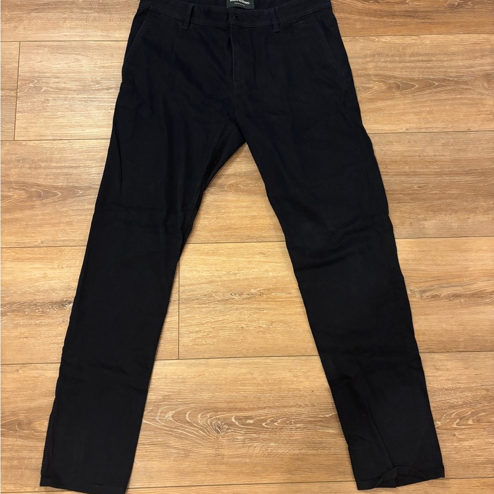 Rodd & Gunn Men's Midnight Chinos